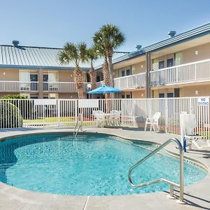 Days Inn By Wyndham Adel I-75